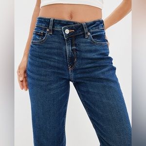 American Eagle Mom Straight Jeans